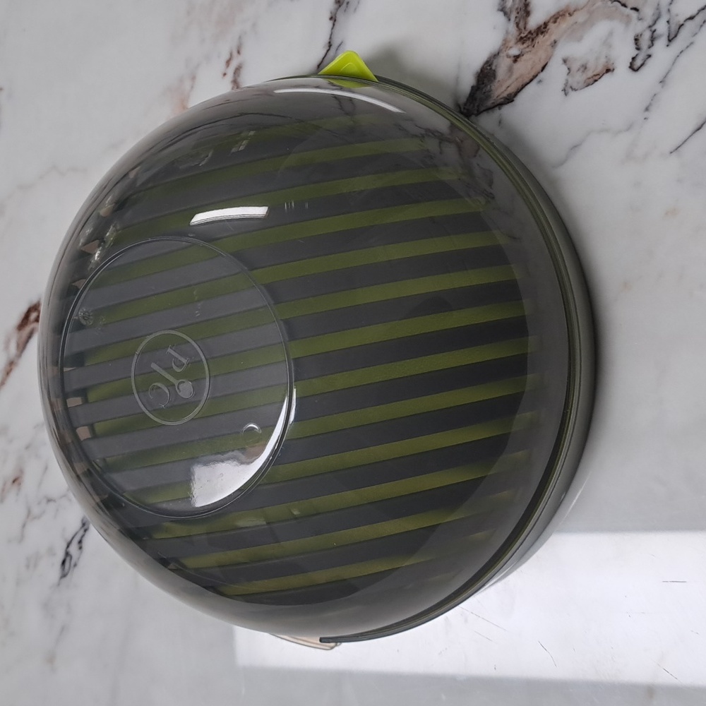 Pampered Chef Salad Cutting Bowl